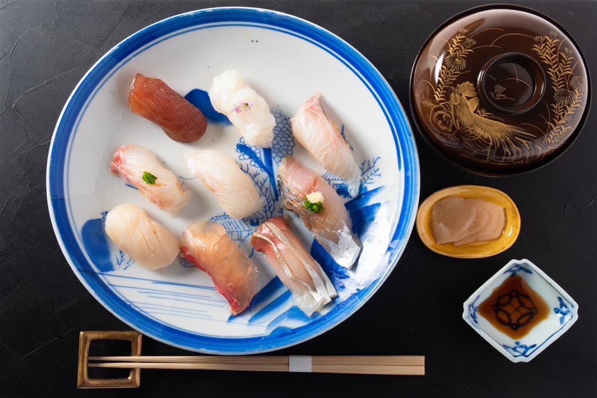 鮨懐石のコース一例